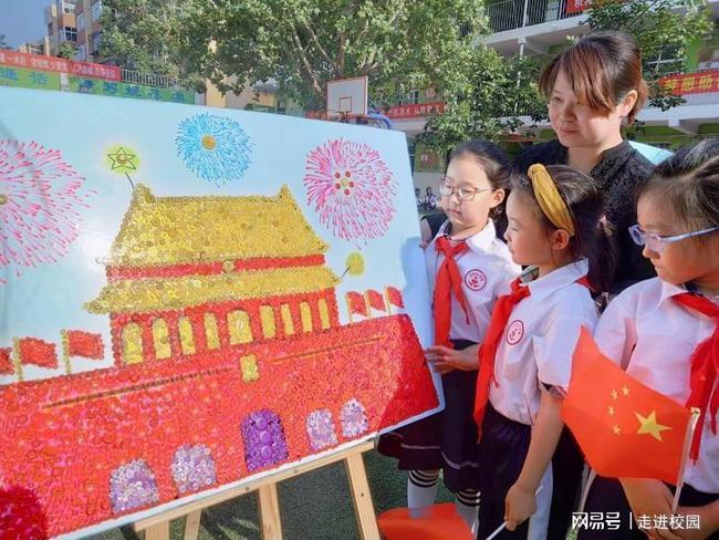 女生说可能我想在你面前有表现的机会男生咋会？游戏画面